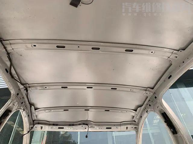 车顶能坐/站人吗 汽车引擎盖能坐人吗 车顶能坐/站人吗 汽车引擎盖能坐人吗